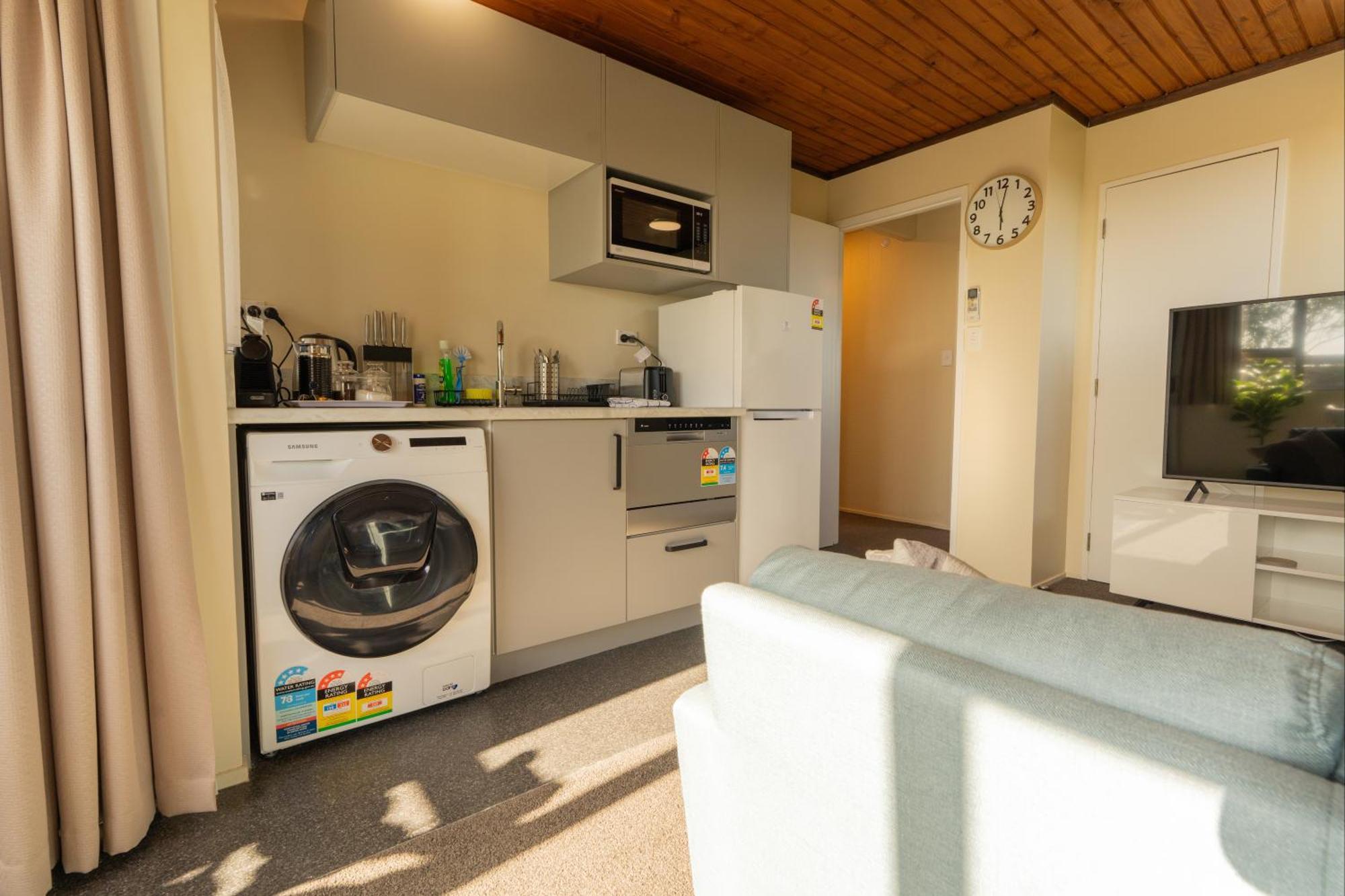 Cosy Unit With Incredible Views & Sky Tv Villa Whanganui Exterior photo